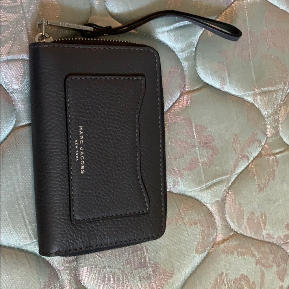 Marc Jacobs Wallet - Picture 2 of 6